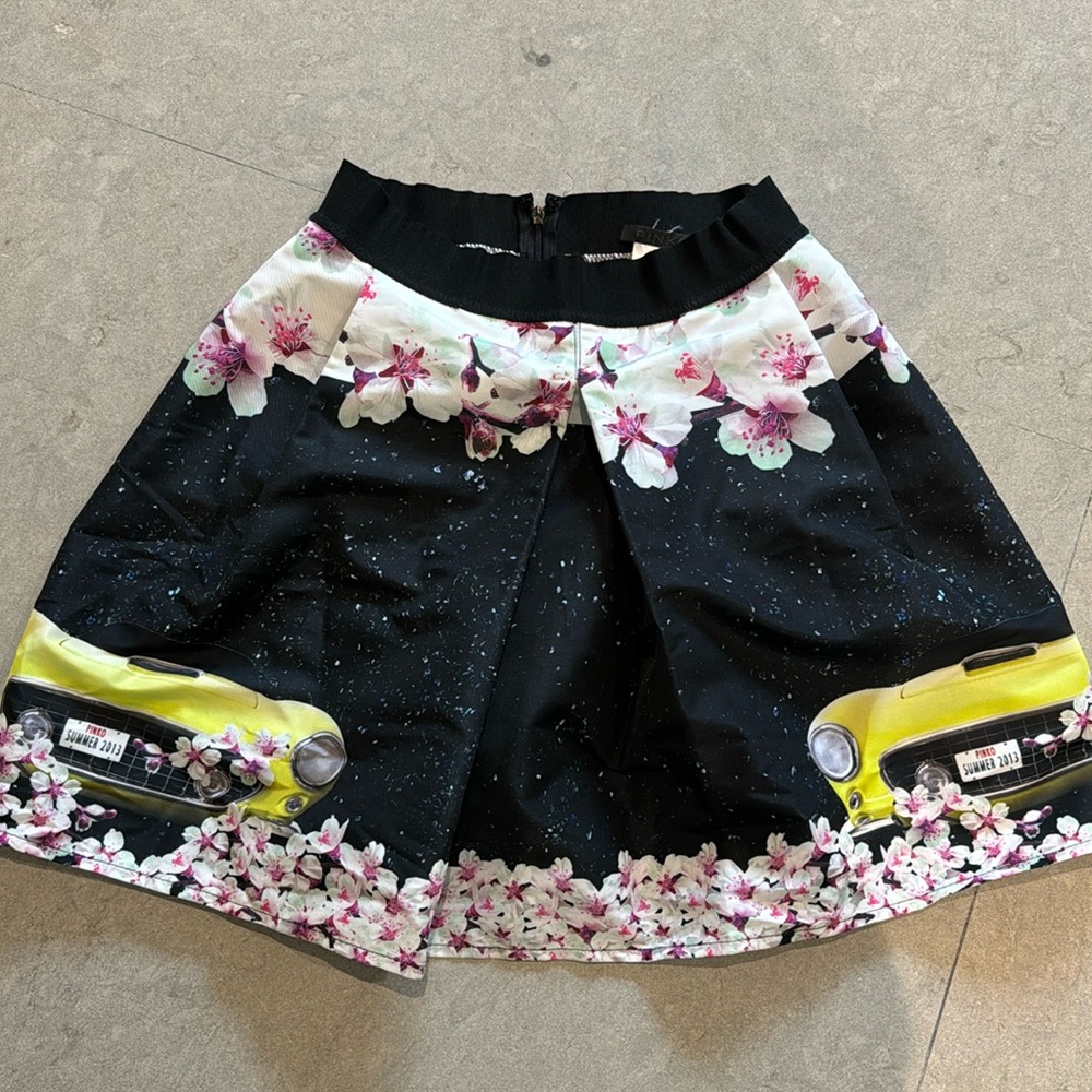 Pinko short skirt